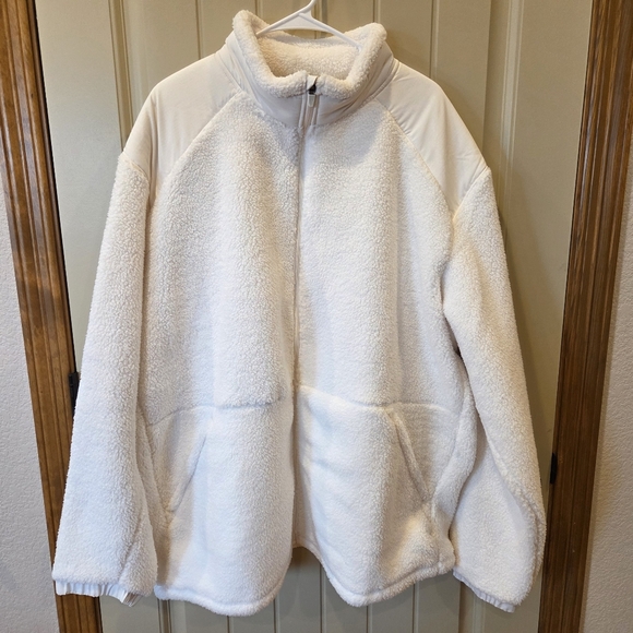 all in motion Jackets & Blazers - Women's High Pile Sherpa Full Zip Up - All in Motion Beige 3XL Coat/Jacket New